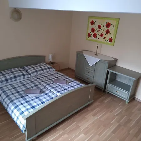 Star 아파트 피에슈타니